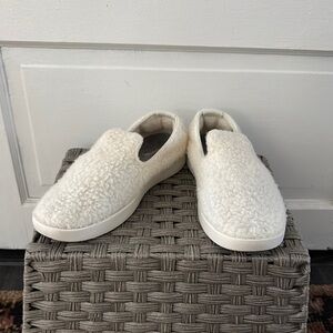 White Sherpa Allbirds Slip On Wool Loungers Size 8